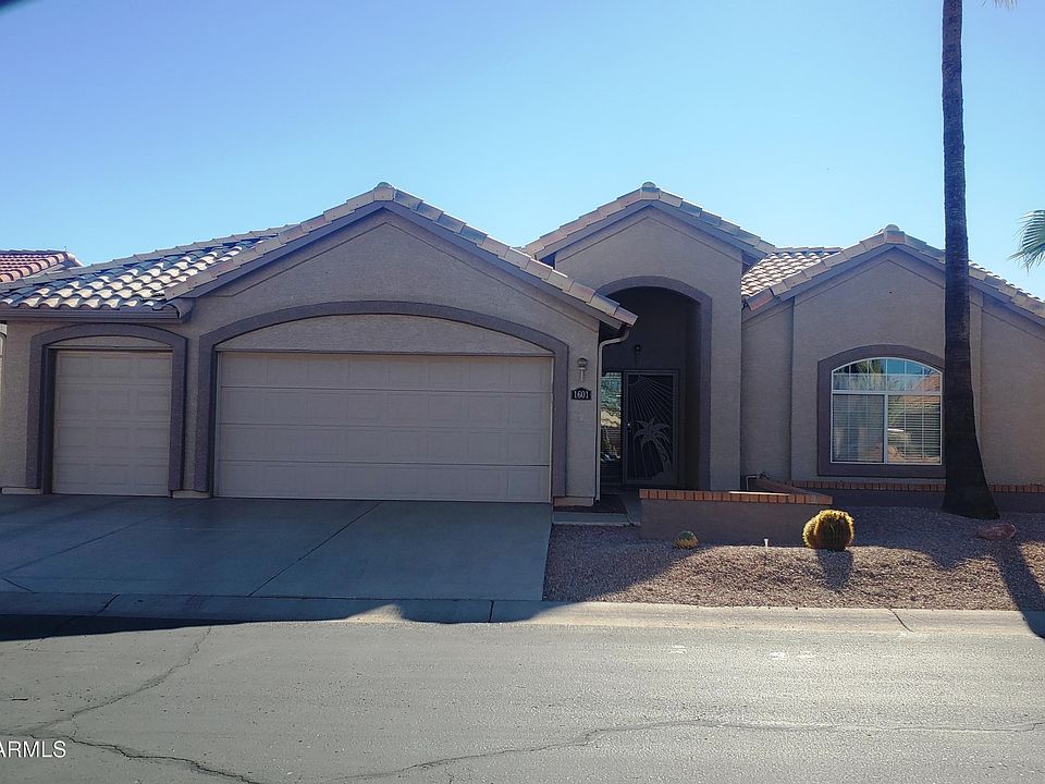 1st image of 1601 E Bellerive Ct