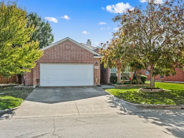 10549 Fossil Hill Dr, Fort Worth, TX 76131