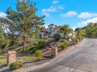 26940 Whitehorse Pl, Santa Clarita, CA 91387