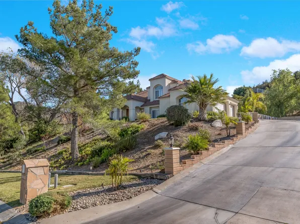 26940 Whitehorse Pl, Santa Clarita, CA 91387