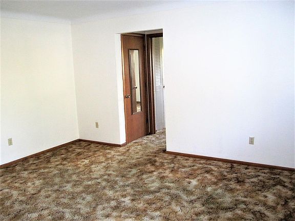 3rd image of 240 South St W APT 8