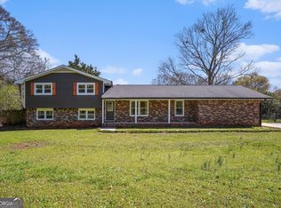 8832 Twin Oaks Dr, Jonesboro, GA 30236