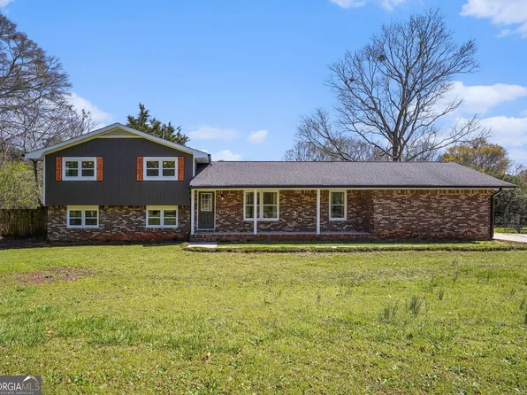 8832 Twin Oaks Dr, Jonesboro, GA 30236