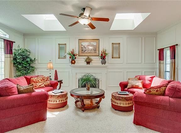 5th image of 317 Westover Ct