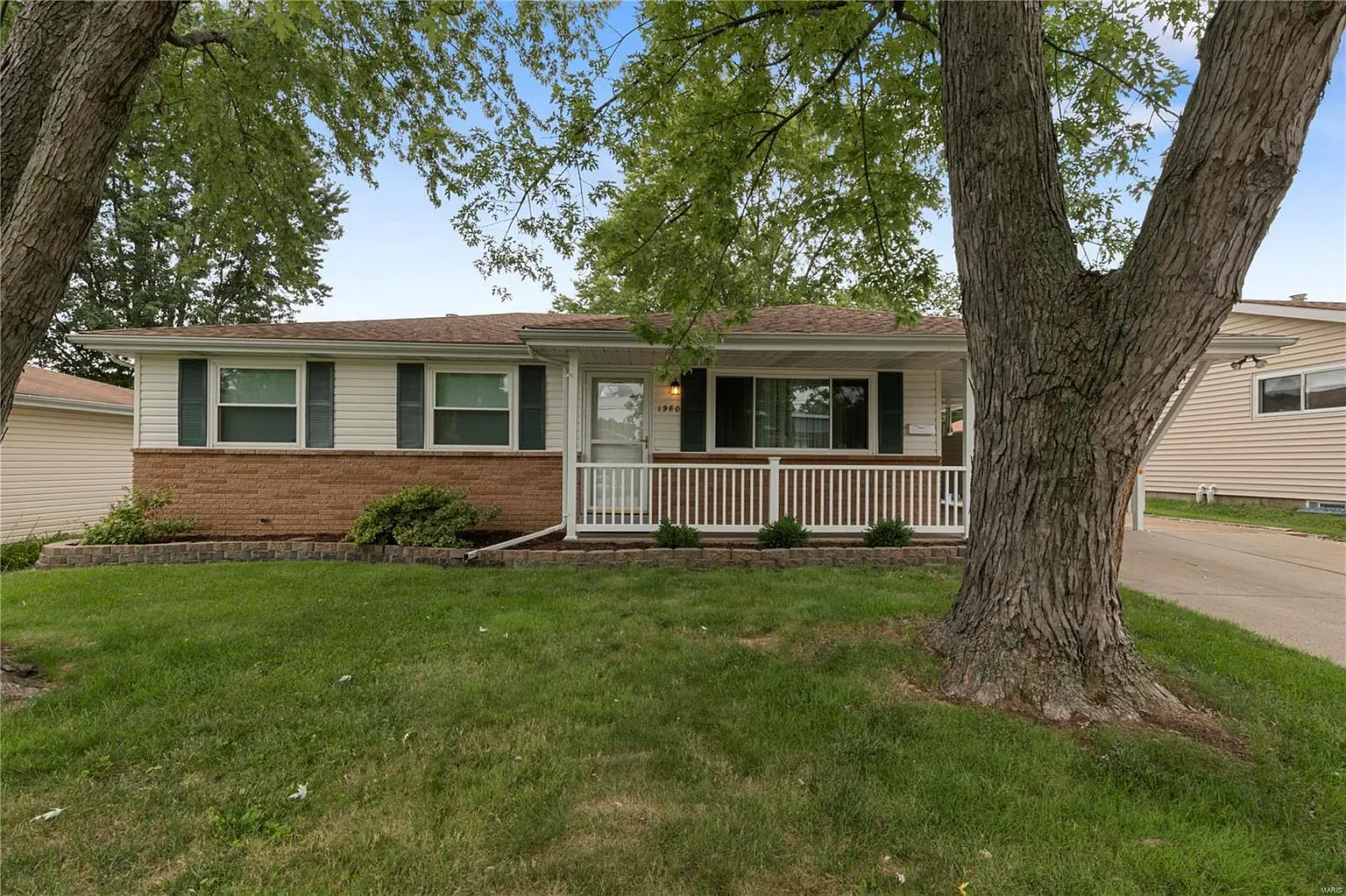 1980 Mullanphy Ln photo 1