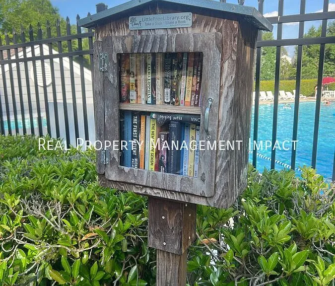 528 Auburn Square Dr — Photo 29