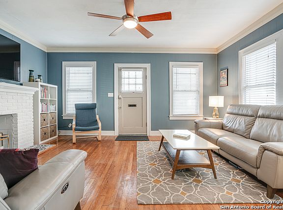 3rd image of 600 W Gramercy Pl