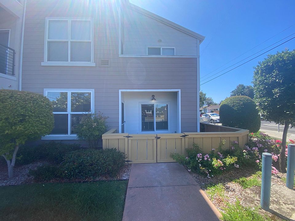 1st image of 1500 Laurel St #105