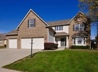 8218 Thorn Bend Dr, Indianapolis, IN 46278