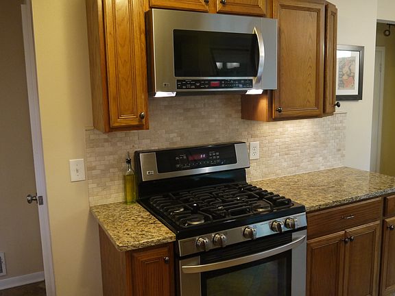 Gas Stove, Microwave