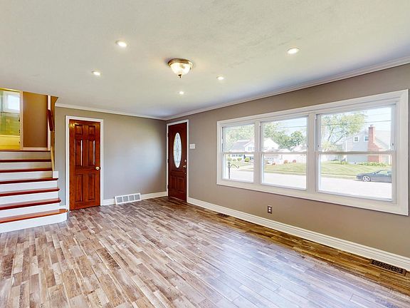 4th image of 25 Paterson Ave