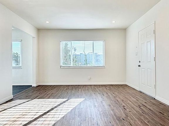 3rd image of 1433 S Meadowbrook Ave #1/4