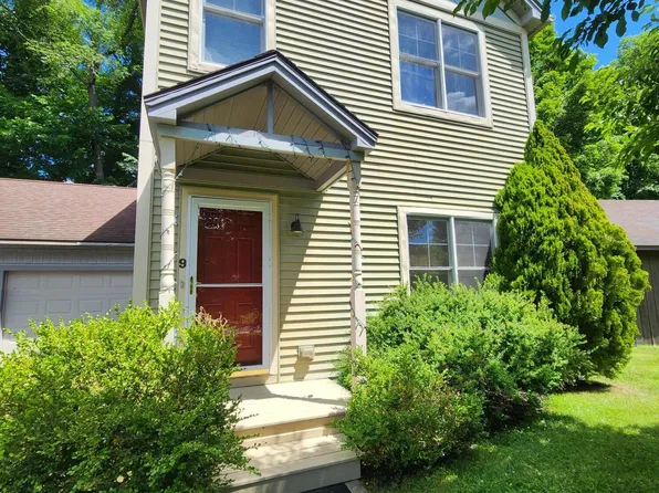 9 Stanley Dr, Great Barrington, MA 01230