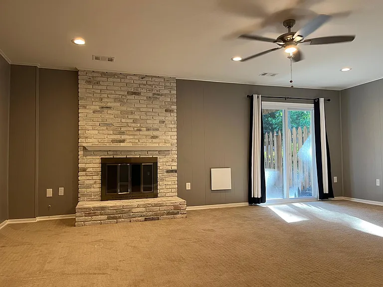 Basement - family room (front view)