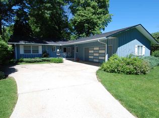 1320 Coolidge Pl, Rockford, IL 61107