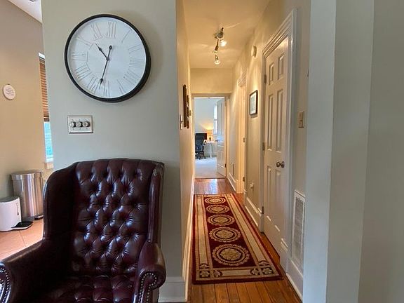 5th image of 2507 E Broad St APT B