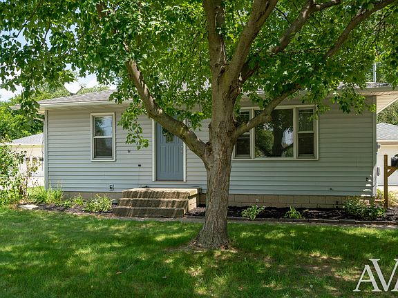 4th image of 5370 Lawndale Ave