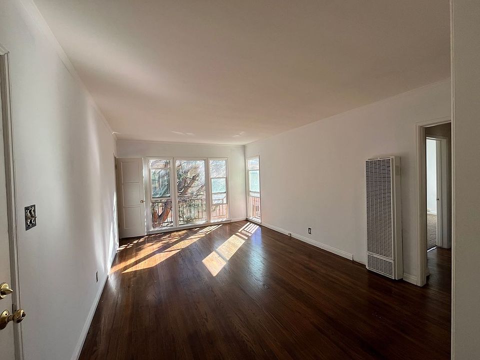 1st image of 131 1/2 N Kenwood St