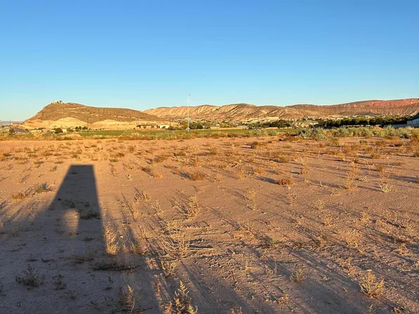 2717 S Leaf Ln, Washington, UT 84780