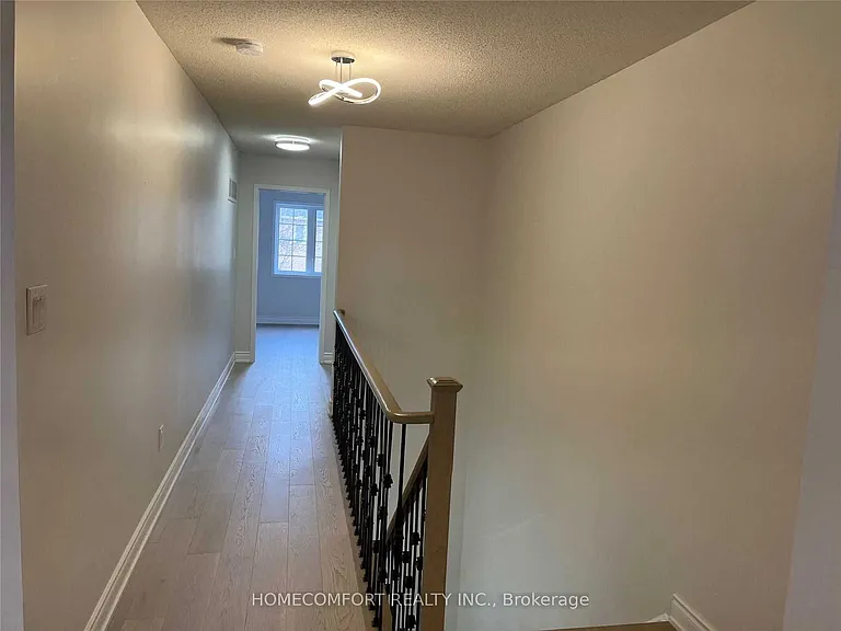 95 Ferncliffe Cres — Photo 11