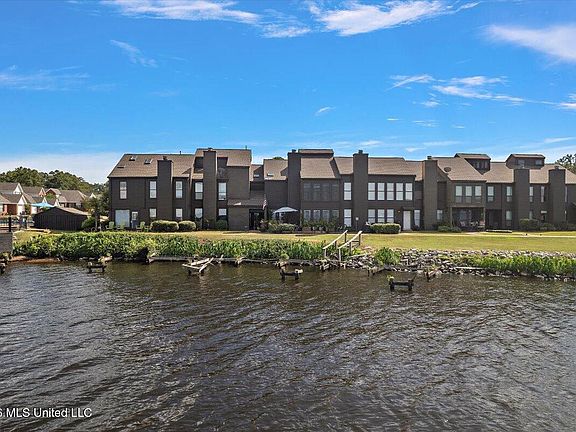 2nd image of 12 Lake Barnett Dr