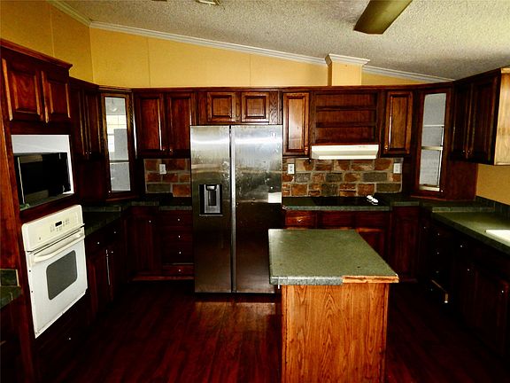 3rd image of 230 Longhorn Dr