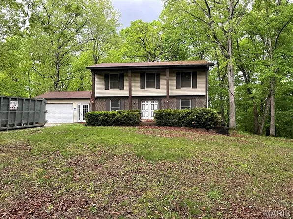 89 Zips Rd, Hawk Point, MO 63349