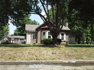 604 Richfield Rd, Liberty, MO 64068
