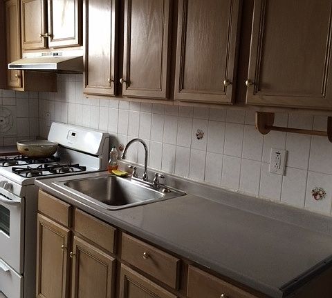 5th image of 1424 Fteley Ave #1