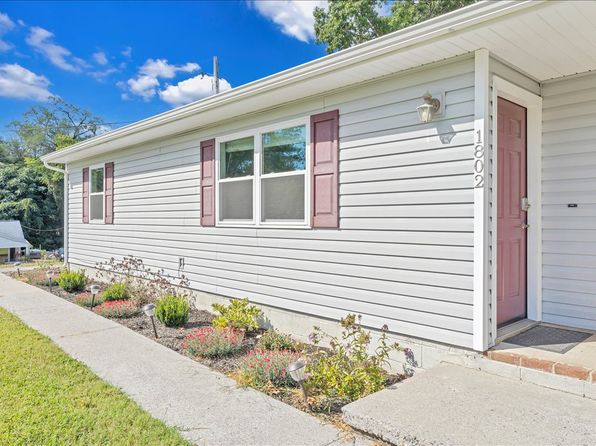 1802 Edmund Ave NE Unit 1802