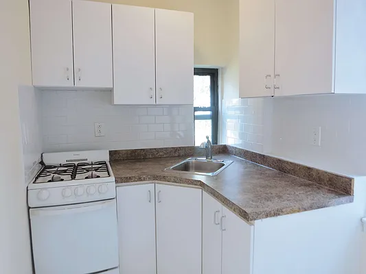 Rented by City & Suburban | media 21