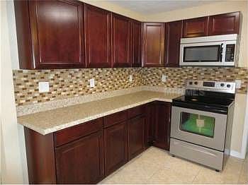3rd image of 3225 Drake Dr