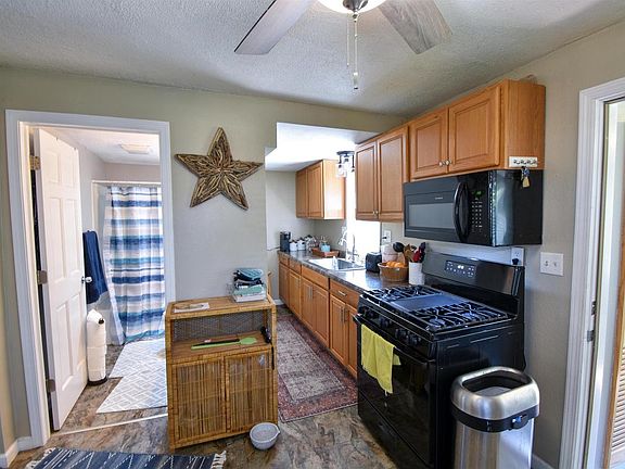 5th image of 1017 WILLIAMS STREET