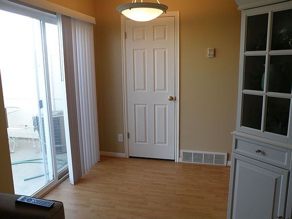 3rd image of 6879 Florentine Way