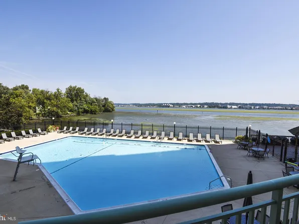 501 Slaters Ln APT 405, Alexandria, VA 22314