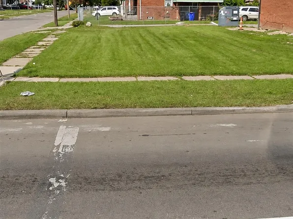 15042 Joy Rd, Detroit, MI 48228