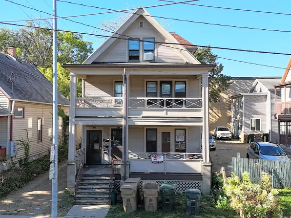 2 bed, 1.0 bath, 700 sqft, $1,655, 110 S Bassett St APT 3, Madison, WI 53703