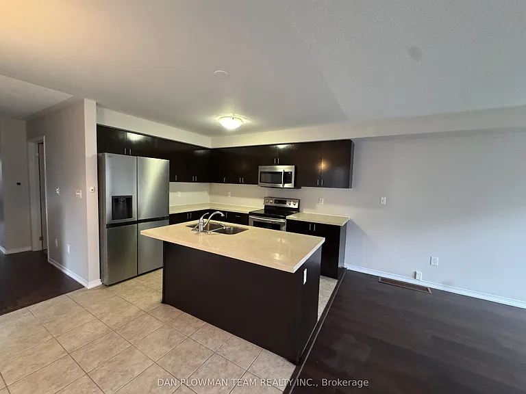 150 Dance Act Ave — Photo 8