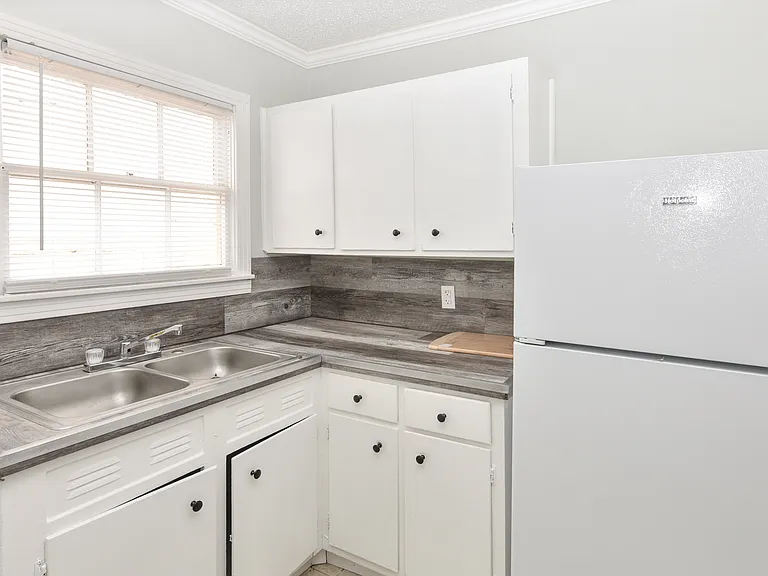 901 Kern Rd #903 — Photo 10