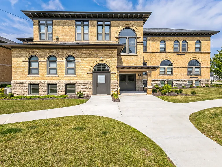 Smith School Lofts — Photo 34