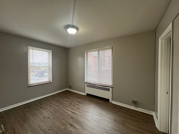 3rd image of 2076 Elm Ave APT 7