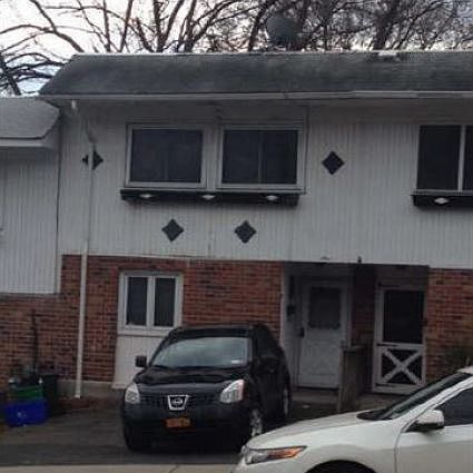 1st image of 9 W Railroad Ave