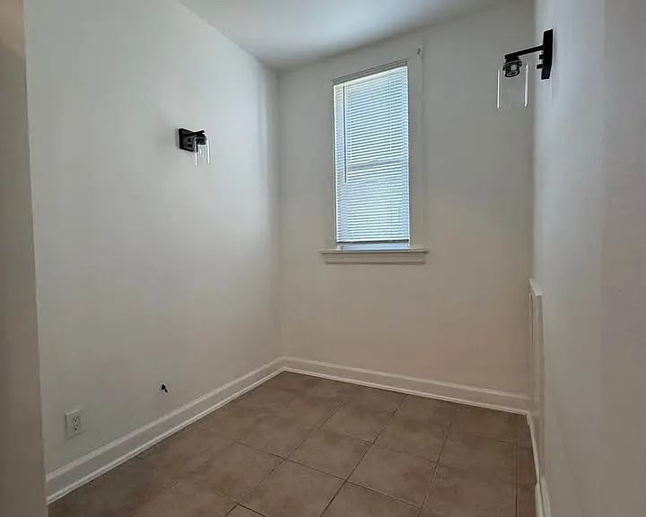 2530 N Neva Ave #1 — Photo 7