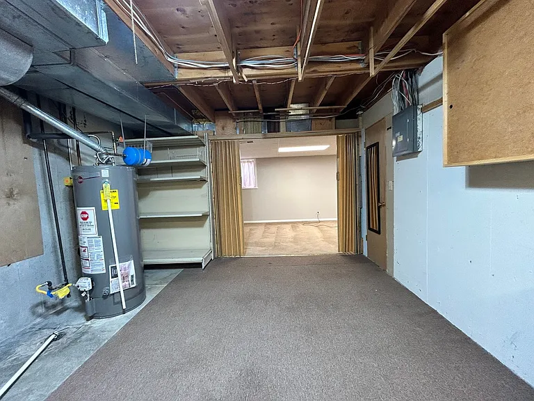 2436 Scott Ct — Photo 24