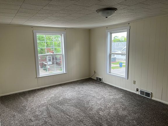 5th image of 701 W 6th St #1