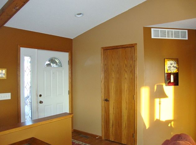 1st image of 444 Thomas Dr