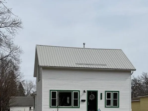 1019 Irving St, Alexandria, MN 56308
