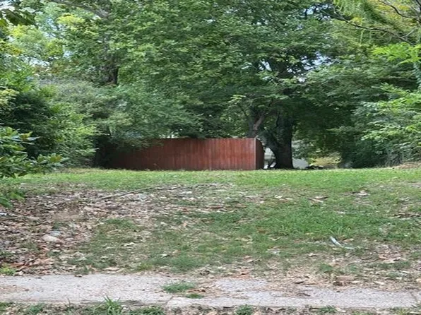 657 N 6th St, Memphis, TN 38107