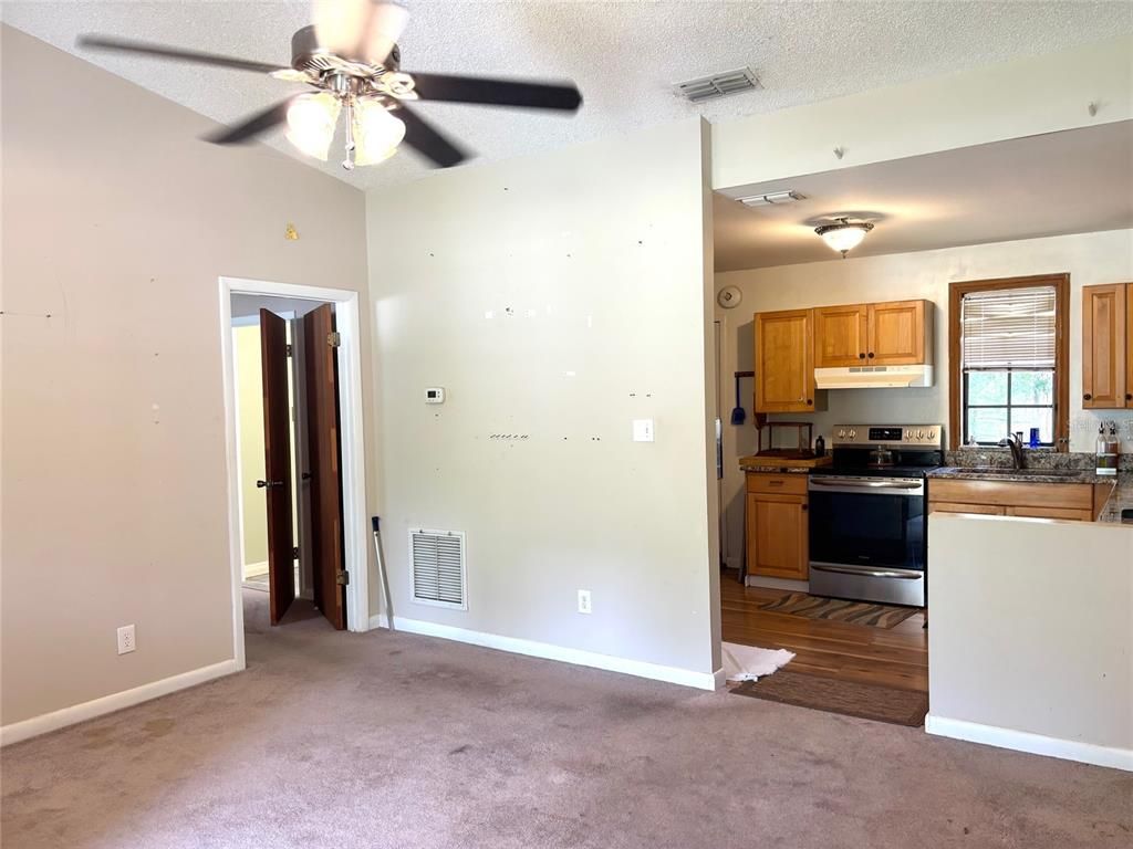 333 Riviera Dr, Crescent City, FL - View 4