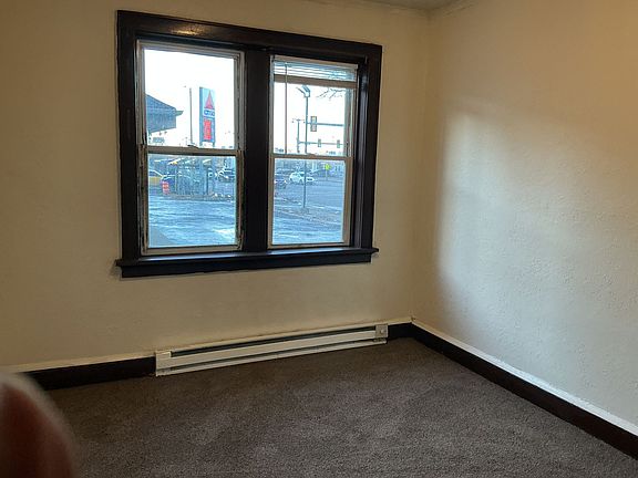 3rd image of 2613 W Capitol Dr #4